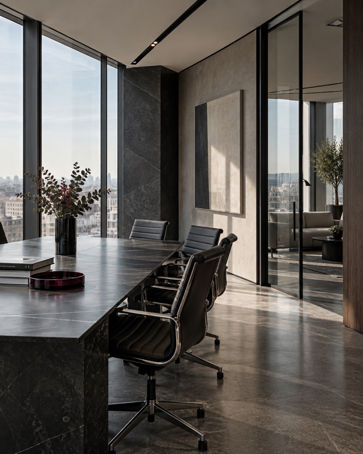 Espacio de trabajo contemporáneo de un despacho de abogados